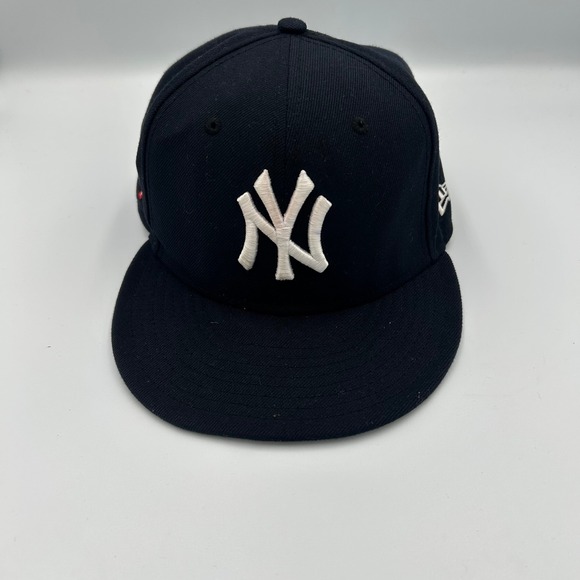 New Era Other - New Era Hat Mens OSFM Navy Blue New York Yankees 9FIFTY Side Patch Snapback
